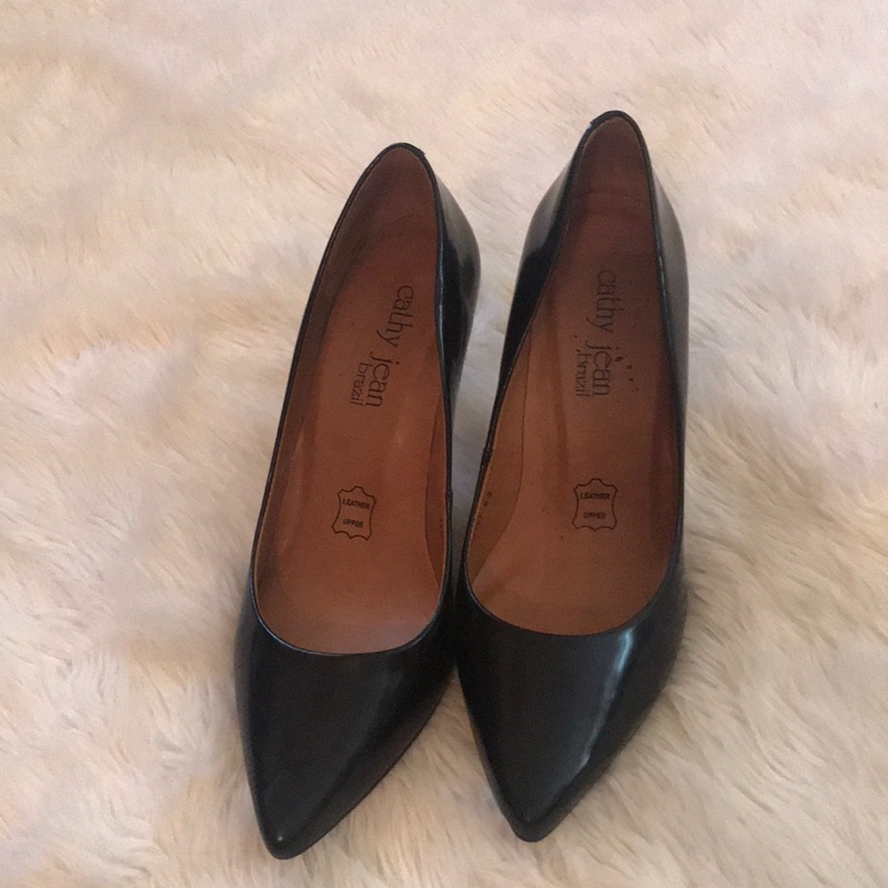 Black leather heels 👠